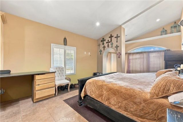1976 Adams, San Bernardino, CA 92407
