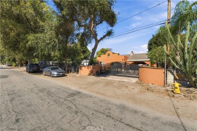 1976 Adams, San Bernardino, CA 92407