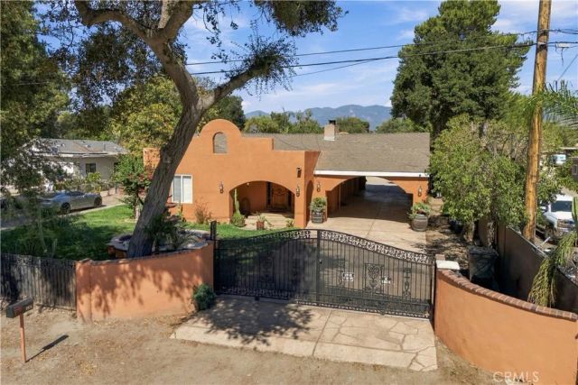 1976 Adams, San Bernardino, CA 92407
