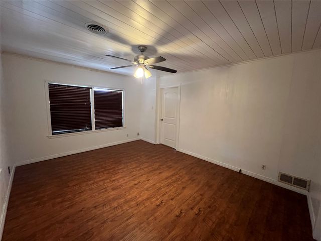 533 E Sears Street, Denison, TX 75021