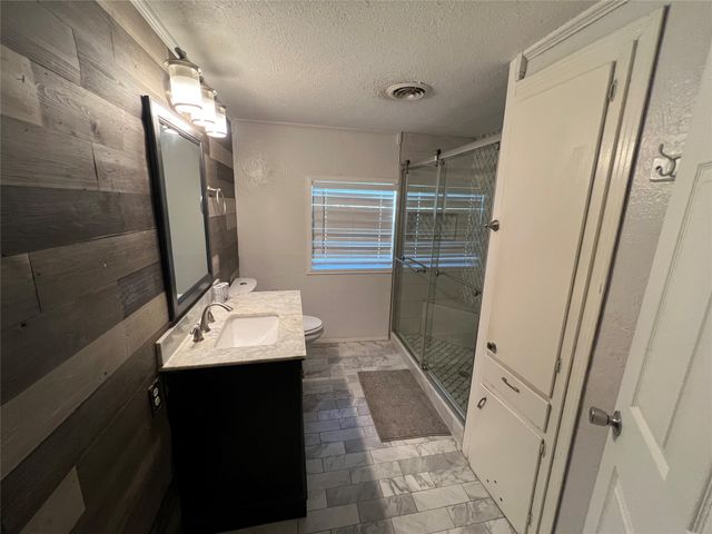 533 E Sears Street, Denison, TX 75021