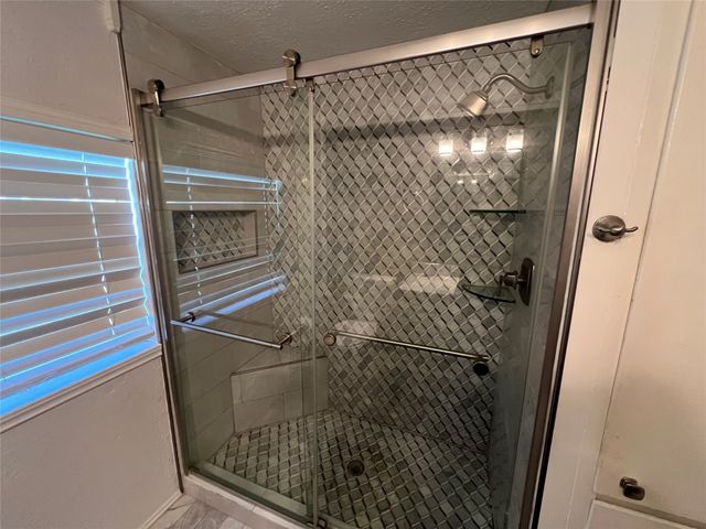 533 E Sears Street, Denison, TX 75021