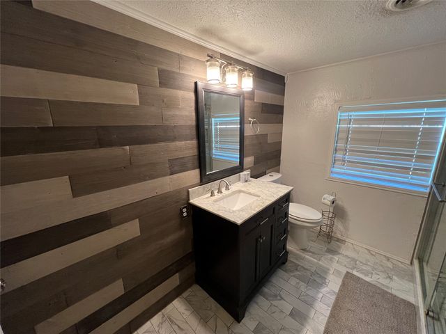 533 E Sears Street, Denison, TX 75021