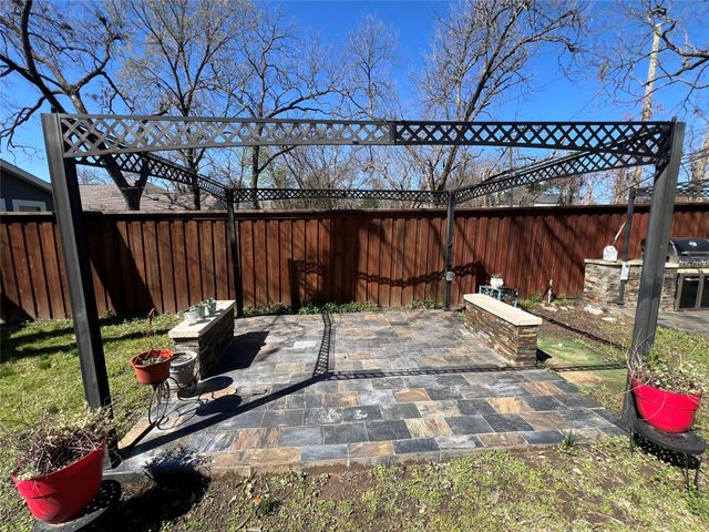 533 E Sears Street, Denison, TX 75021