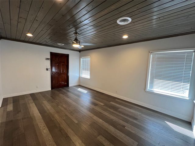 533 E Sears Street, Denison, TX 75021