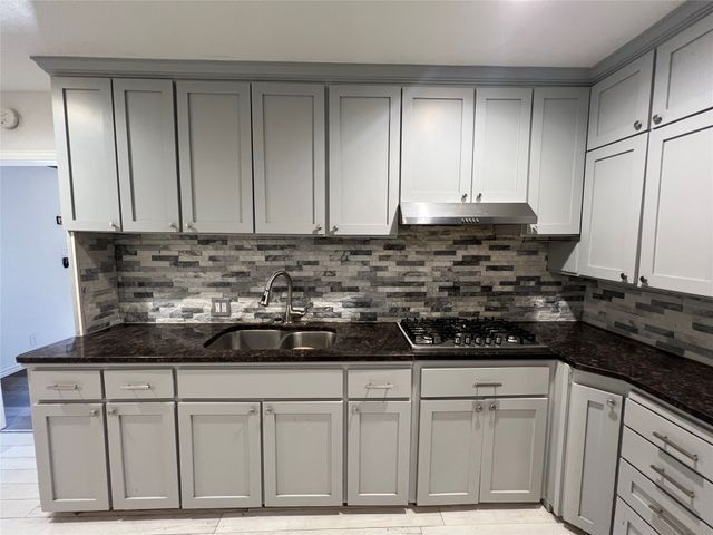 533 E Sears Street, Denison, TX 75021