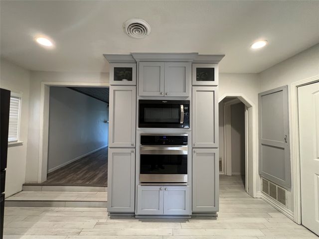 533 E Sears Street, Denison, TX 75021