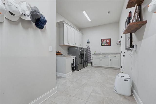 604 Pickett Dr, Hermitage, TN 37076