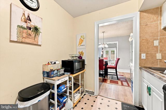 1402 FLANDERS WAY, Newark, DE 19702