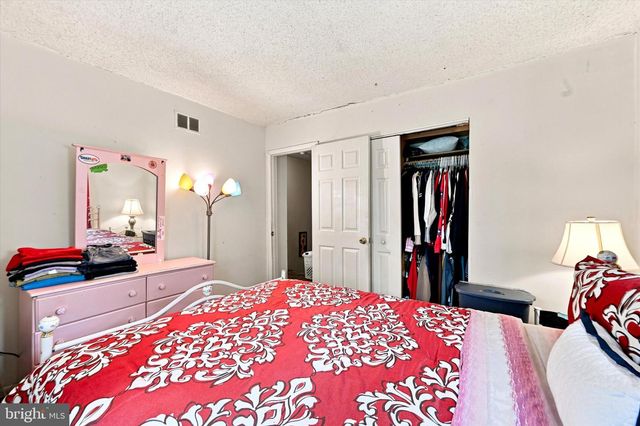 1402 FLANDERS WAY, Newark, DE 19702