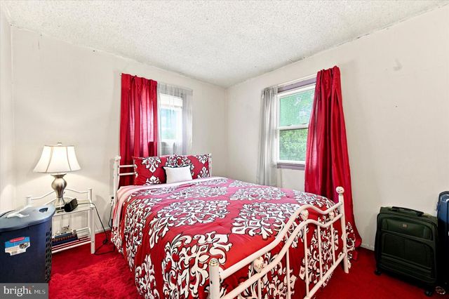 1402 FLANDERS WAY, Newark, DE 19702