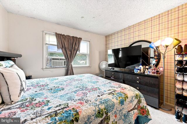 1402 FLANDERS WAY, Newark, DE 19702