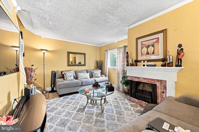 1402 FLANDERS WAY, Newark, DE 19702