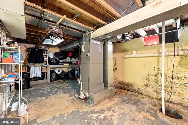 1402 FLANDERS WAY, Newark, DE 19702