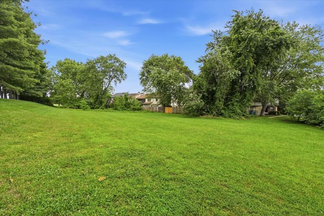 1402 FLANDERS WAY, Newark, DE 19702