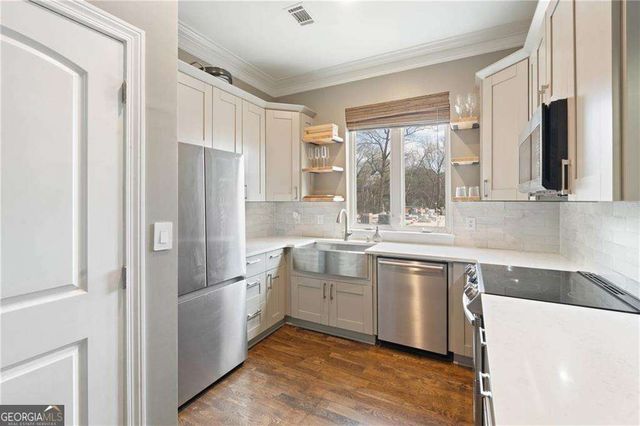 140 Alden Avenue NW 202, Atlanta, GA 30309