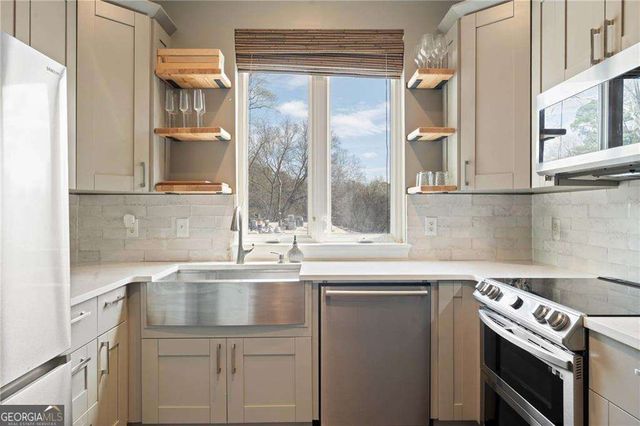 140 Alden Avenue NW 202, Atlanta, GA 30309