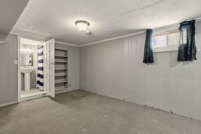 26 Coakley Road, Portsmouth, NH 03801