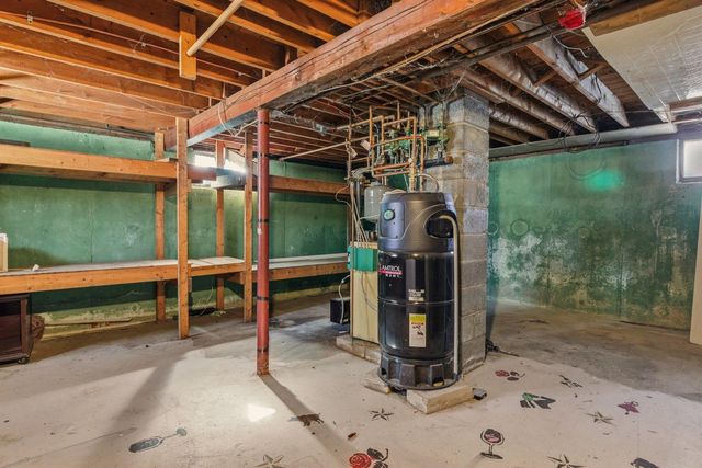 26 Coakley Road, Portsmouth, NH 03801