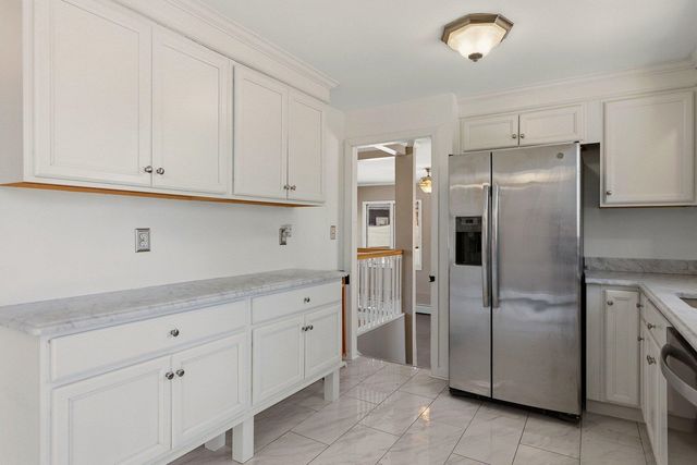 26 Coakley Road, Portsmouth, NH 03801