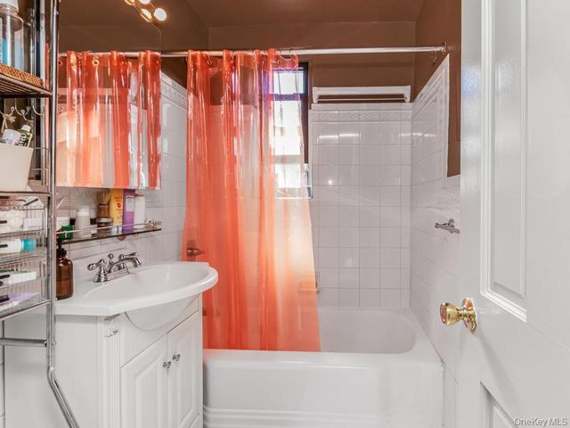 3840 Greystone Avenue 6P, Bronx, NY 10463
