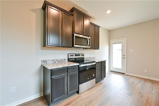 404 Freedom Park Ave, Liberty Hill, TX 78642