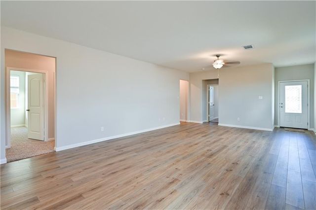 404 Freedom Park Ave, Liberty Hill, TX 78642