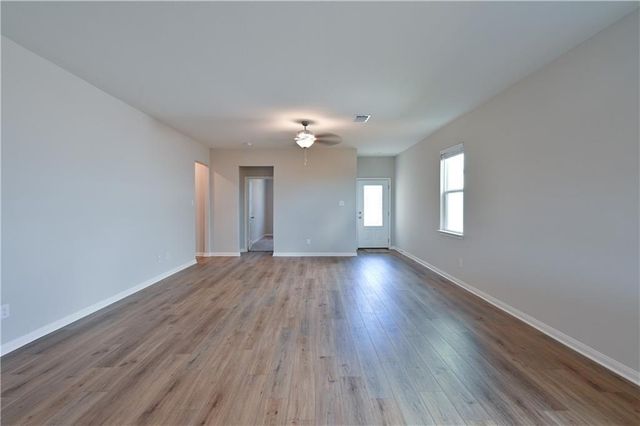 404 Freedom Park Ave, Liberty Hill, TX 78642