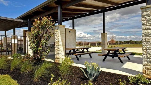 404 Freedom Park Ave, Liberty Hill, TX 78642
