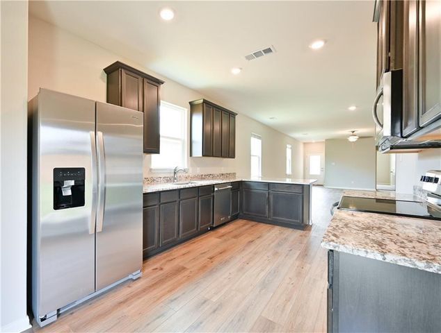 404 Freedom Park Ave, Liberty Hill, TX 78642