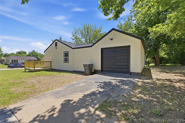 4698 Cheyenne Avenue, Tulsa, OK 74126
