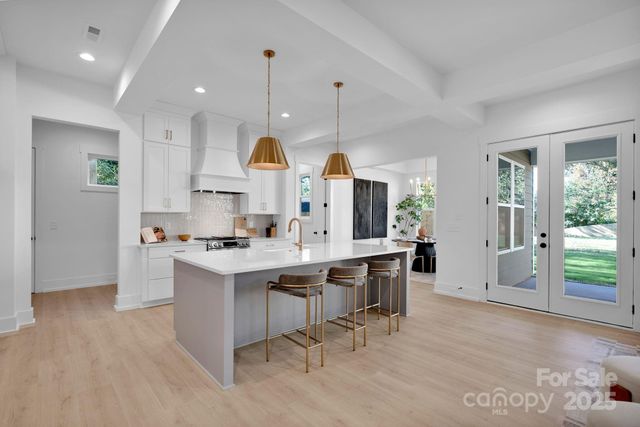 2816 Springway Drive, Charlotte, NC 28205