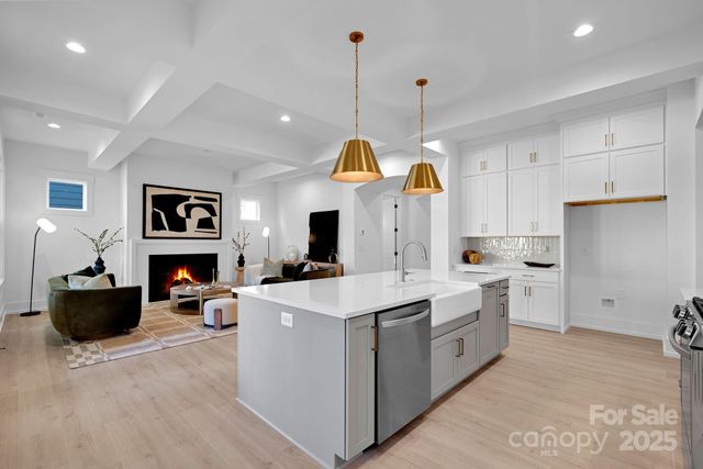 2816 Springway Drive, Charlotte, NC 28205