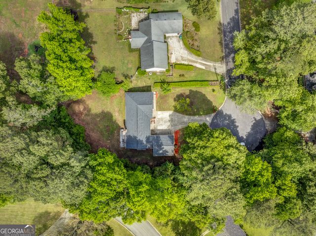 6646 Heathrow Court, Stone Mountain, GA 30087