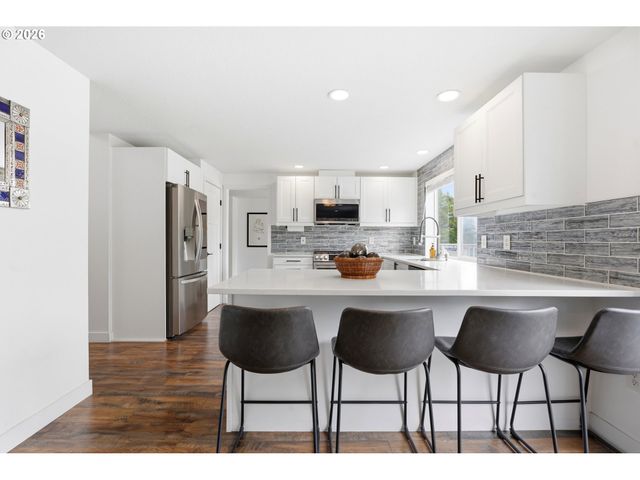 19702 Se 42ND St, Camas, WA 98607