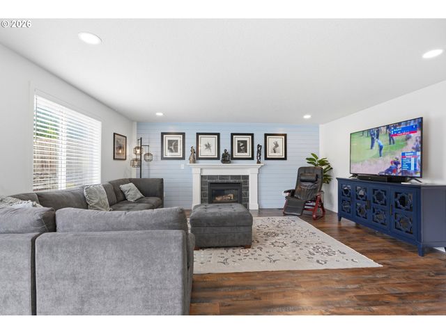 19702 Se 42ND St, Camas, WA 98607