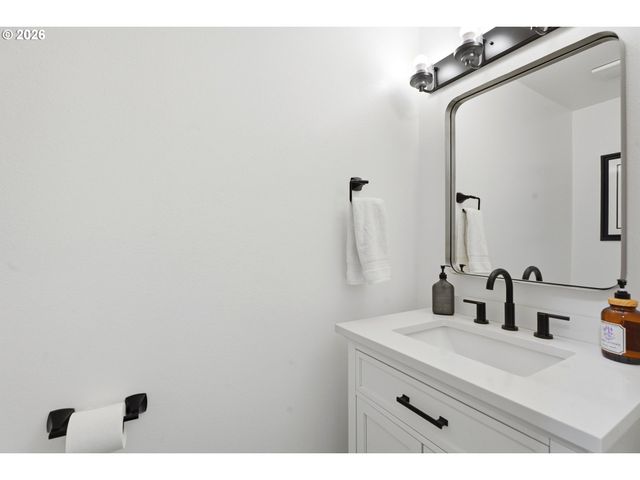 19702 Se 42ND St, Camas, WA 98607