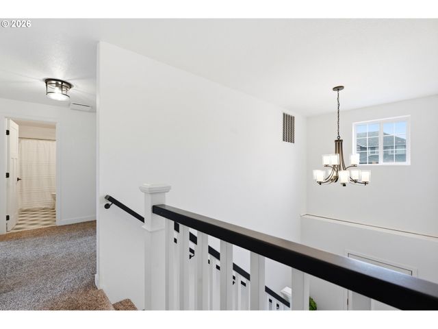 19702 Se 42ND St, Camas, WA 98607