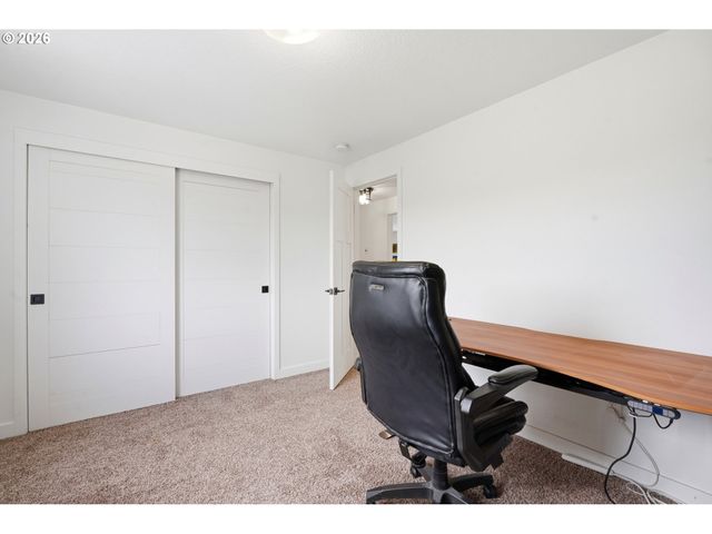 19702 Se 42ND St, Camas, WA 98607