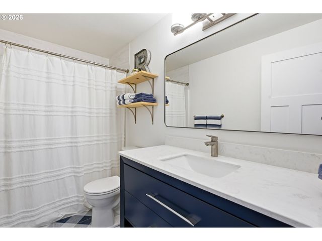 19702 Se 42ND St, Camas, WA 98607