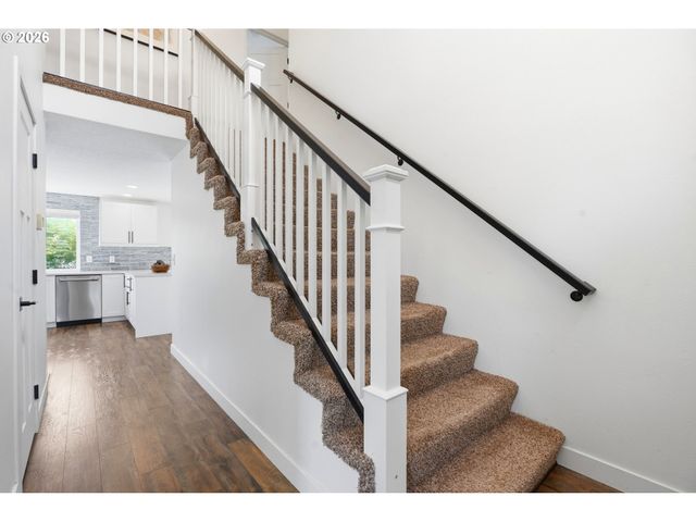 19702 Se 42ND St, Camas, WA 98607