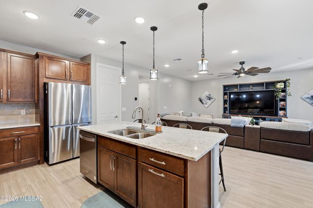 10781 W Whitehall Drive, Marana, AZ 85653