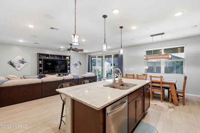 10781 W Whitehall Drive, Marana, AZ 85653