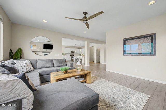 7695 S RESEDA Street, Gilbert, AZ 85298