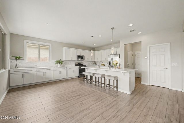 7695 S RESEDA Street, Gilbert, AZ 85298