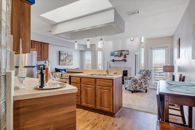 71 Waterside Cir Apt D6, Moneta, VA 24121