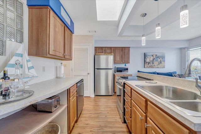 71 Waterside Cir Apt D6, Moneta, VA 24121