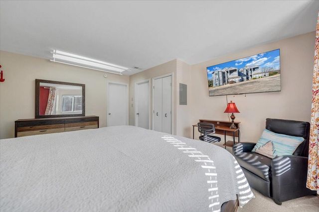 71 Waterside Cir Apt D6, Moneta, VA 24121