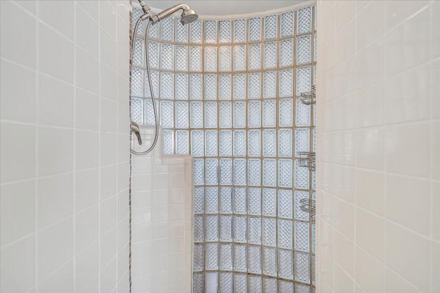 71 Waterside Cir Apt D6, Moneta, VA 24121