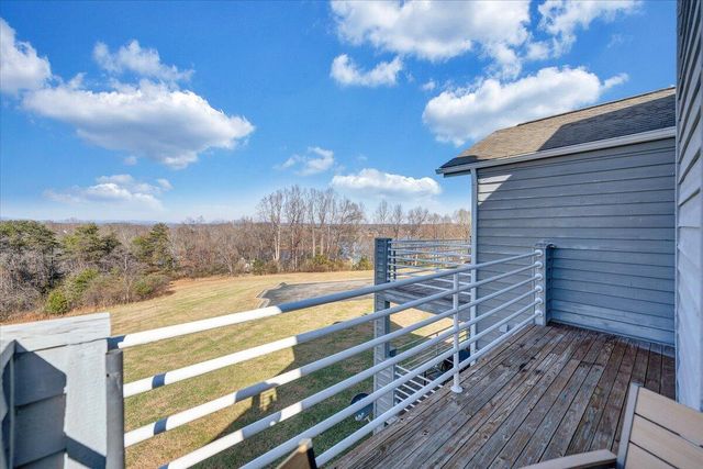71 Waterside Cir Apt D6, Moneta, VA 24121